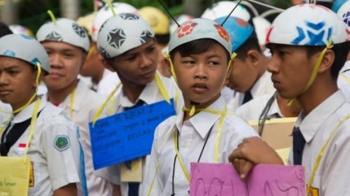 Membuat Jadwal Masa Pengenalan Lingkungan Sekolah (MPLS)